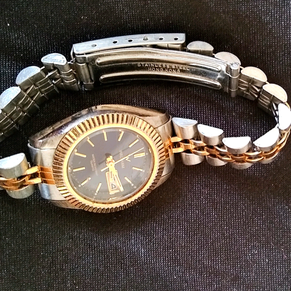 2005 Gold Silver Blue Waltham Watch Working